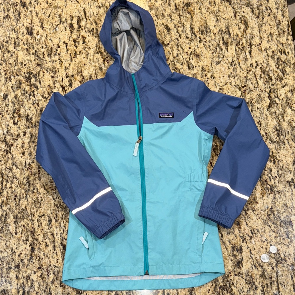 GUC Patagonia Slate Blue and Aqua Hooded H2NO Raincoat (kids 12)